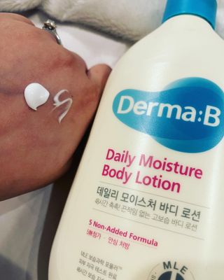 더마비 더 마비 데일리 모이스처 바디 로션 — 5점을 준 리뷰어가 2021년 12월 올린 사용 사진