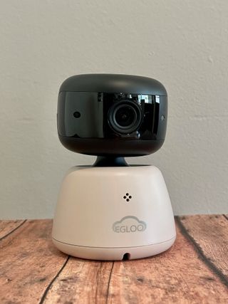온습도 모니터와 스마트 리모컨이 탑재된 EGLOO cam S4 1080P Wi-Fi 스마트 카메라 — 4점을 준 리뷰어가 2021년 9월 올린 사용 사진