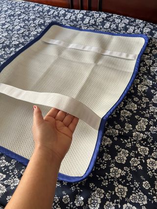 (Blue) dearNa Travel Pillowcase Easy-to-Attach Washable Pillow Cover for Skincare Protection — 5점을 준 리뷰어가 2024년 11월 올린 사용 사진
