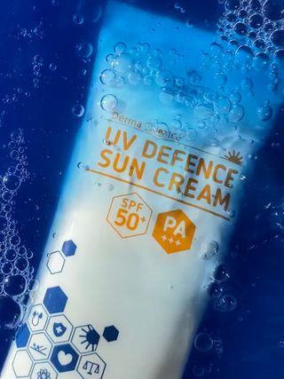 트리티스 US [TREATIS] UV Defence Sun Cream PA+++ / SPF50+ — 5점을 준 리뷰어가 2021년 2월 올린 사용 사진