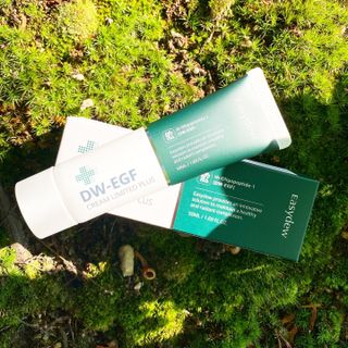 이지듀 DW-EGF 크림 리미티드 플러스 1.69 FL.Oz — 5점을 준 리뷰어가 2021년 9월 올린 사용 사진