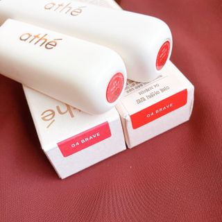 ATHE AUTHENTIC AIRY LIP BALM / 비건립밤 / 어센틱립밤 / 에어리립밤 (수정 요청) — 5점을 준 리뷰어가 2022년 7월 올린 사용 사진