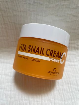 [THE SKIN HOUSE] Vita Snail Cream — 4.5점을 준 리뷰어가 2022년 4월 올린 사용 사진
