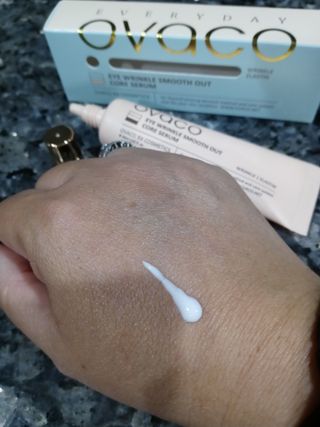 오바코 ovaco eye wrinkle smooth out serum — 5점을 준 리뷰어가 2022년 2월 올린 사용 사진