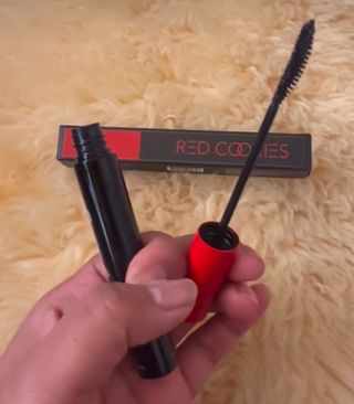 RED COOKIES Beaurer Curl Mascara Black Color Water-proof Smudge-proof Macara — 3점을 준 리뷰어가 2025년 1월 올린 사용 사진