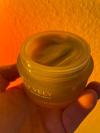 VELY VELY Artemisia Return Cream — 5점을 준 리뷰어가 2021년 4월 올린 사용 사진