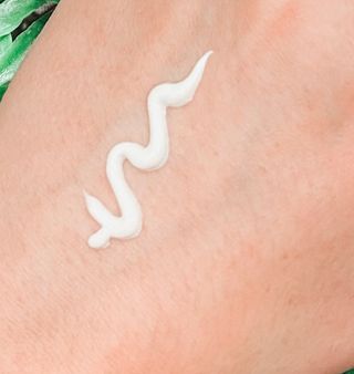 트리티스 US [TREATIS] UV Defence Sun Cream PA+++ / SPF50+ — 5점을 준 리뷰어가 2021년 3월 올린 사용 사진