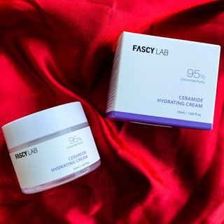 파시랩 USA_[FASCY LAB] 세라마이드 하이드레이팅 크림 — 5점을 준 리뷰어가 2022년 1월 올린 사용 사진
