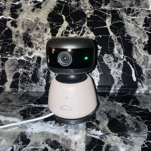 온습도 모니터와 스마트 리모컨이 탑재된 EGLOO cam S4 1080P Wi-Fi 스마트 카메라 리뷰 사진