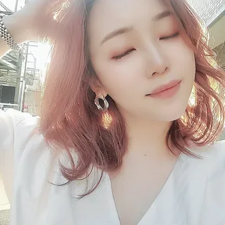 나인레스 매지나인 필 업 실크 트리트먼트 200ml 6.76 fl. 온스 유형에 남겨 — 5점을 준 리뷰어가 2022년 4월 올린 사용 사진