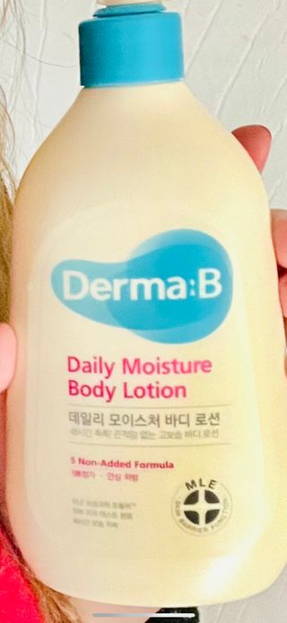더마비 더 마비 데일리 모이스처 바디 로션 — 5점을 준 리뷰어가 2022년 1월 올린 사용 사진