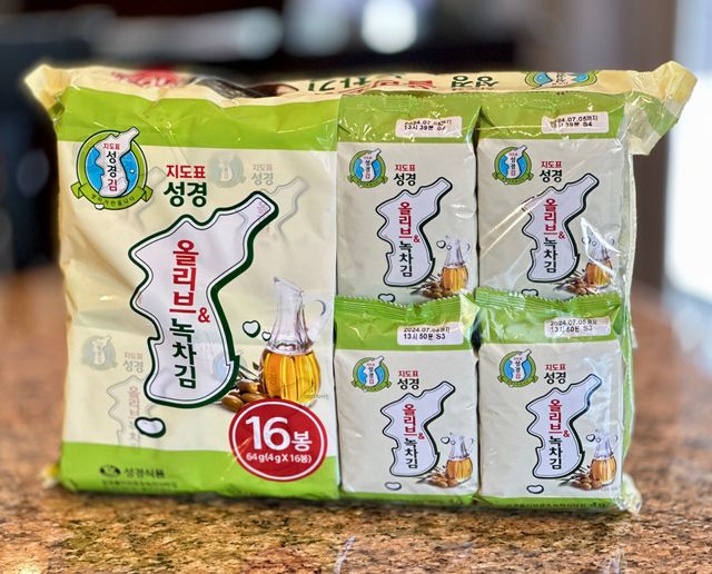 SUNG GYUNG Olive & Green Tea Seaweed Snack Pack of 16 리뷰 사진