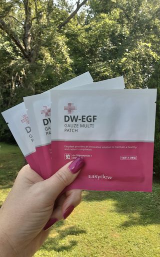 이지듀 DW-EGF 멀티 페이셜 시트 마스크 - 0.53 FL OZ 4EA — 4점을 준 리뷰어가 2021년 8월 올린 사용 사진