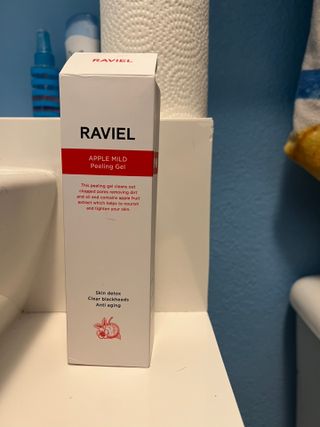 라비엘 모든 피부를 위한 RAVIEL 애플 마일드 필링 젤, 4.1 fl oz, 깊고 부드러운 각질 제거 — 5점을 준 리뷰어가 2022년 8월 올린 사용 사진