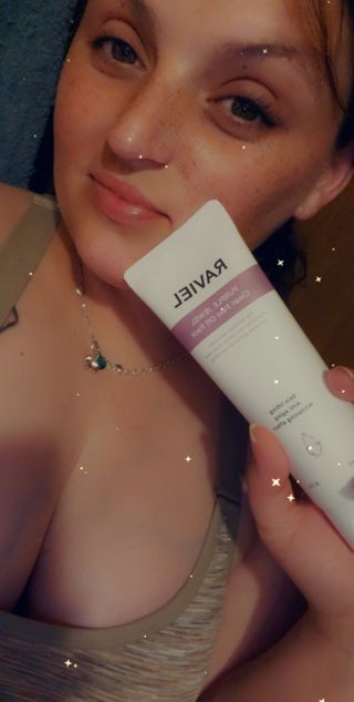 라비엘 RAVIEL 퍼플 쥬얼 클린 필 오프 팩, 마일드 블랙헤드 리무버, 4.1 fl oz(120ml) — 4점을 준 리뷰어가 2022년 8월 올린 사용 사진