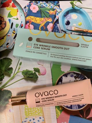 오바코 ovaco eye wrinkle smooth out serum — 5점을 준 리뷰어가 2022년 1월 올린 사용 사진