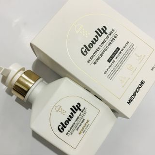 메디픽미 글로우업 인샤워 톤업밀크 300g 바디톤업크림 인샤워톤업 — 4점을 준 리뷰어가 2021년 12월 올린 사용 사진