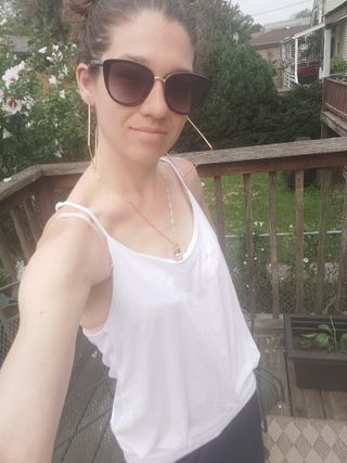 noflik 민소매 스트랩 블라우스-Dressy Tops Summer Spaghetti Strap Tank Tops — 5점을 준 리뷰어가 2021년 7월 올린 사용 사진