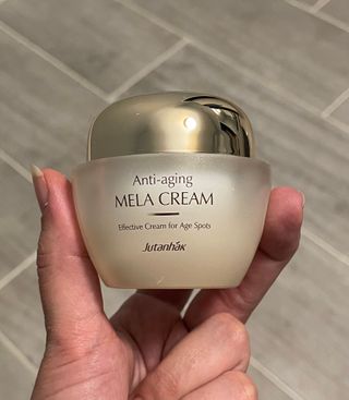 Jutanhak 안티에이징 멜라 크림 50ml / 1.69oz 잡티 &amp; 다크 스팟 케어 하이드레이팅 크림 — 5점을 준 리뷰어가 2022년 11월 올린 사용 사진