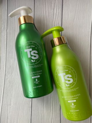 ゴールドプラスセット(シャンプー500g x 1ea/トリートメント500ml X 1ea) — 5점을 준 리뷰어가 2023년 3월 올린 사용 사진