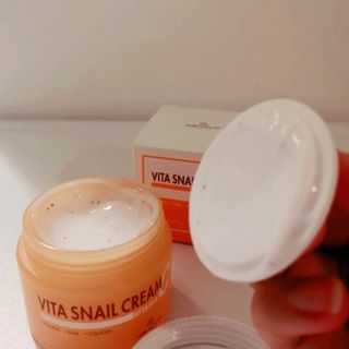 [THE SKIN HOUSE] Vita Snail Cream — 3.5점을 준 리뷰어가 2022년 11월 올린 사용 사진