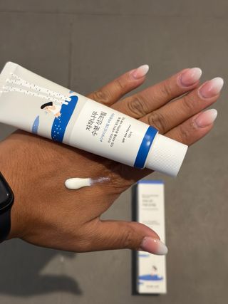 Round Lab Birch Juice Moisturizing Sunscreen — 4점을 준 리뷰어가 2024년 6월 올린 사용 사진