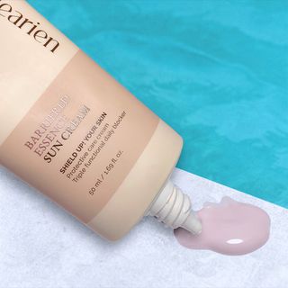 오클리앙 Oclearien Barriered Essence Sun Cream — 4점을 준 리뷰어가 2023년 2월 올린 사용 사진