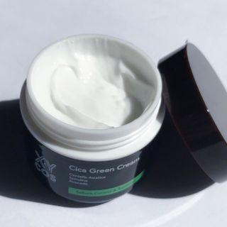 [XYCOS] Cica Green Cream (Vegan) — 3.5점을 준 리뷰어가 2022년 3월 올린 사용 사진
