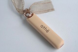 ATHE AUTHENTIC AIRY LIP BALM / 비건립밤 / 어센틱립밤 / 에어리립밤 (수정 요청) — 3.5점을 준 리뷰어가 2022년 8월 올린 사용 사진