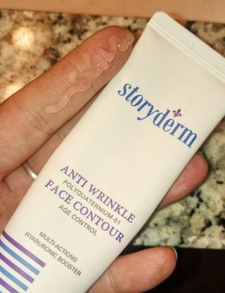 [스토리덤] 안티 링클 아이 컨투어 15ml + 안티 링클 페이스 컨투어 50ml — 3점을 준 리뷰어가 2023년 8월 올린 사용 사진