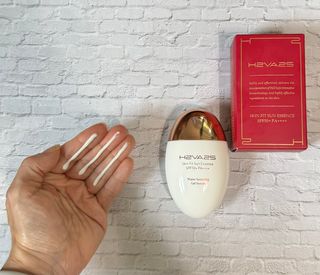 H2VA25 Skin Fit Sun Essence SPF50+ PA++++ 50ml / 1.69 FL.oz Moisturizing Sunblock Sunscreen K-Beauty — 5점을 준 리뷰어가 2024년 10월 올린 사용 사진