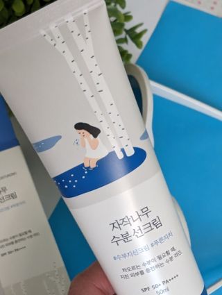 Round Lab Birch Juice Moisturizing Sunscreen — 5점을 준 리뷰어가 2024년 5월 올린 사용 사진