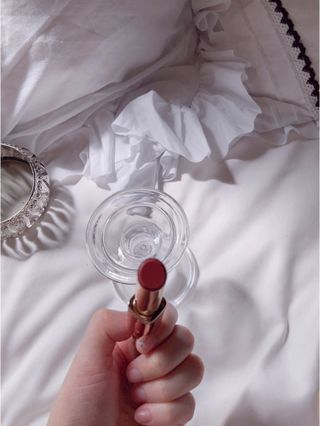 ATHE AUTHENTIC AIRY LIP BALM / 비건립밤 / 어센틱립밤 / 에어리립밤 (수정 요청) — 5점을 준 리뷰어가 2022년 8월 올린 사용 사진