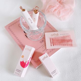 ATHE AUTHENTIC AIRY LIP BALM / 비건립밤 / 어센틱립밤 / 에어리립밤 (수정 요청) — 5점을 준 리뷰어가 2022년 8월 올린 사용 사진