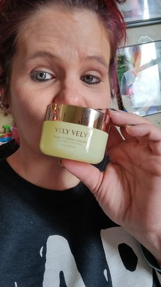 VELY VELY Yuja C-tamin Cream — 5점을 준 리뷰어가 2021년 4월 올린 사용 사진
