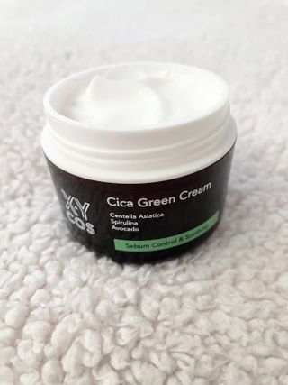 [XYCOS] Cica Green Cream (Vegan) — 5점을 준 리뷰어가 2022년 4월 올린 사용 사진