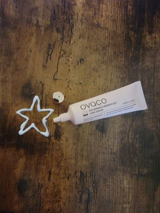오바코 ovaco eye wrinkle smooth out serum — 5점을 준 리뷰어가 2022년 2월 올린 사용 사진