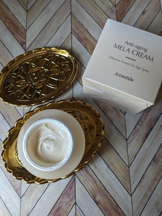 Jutanhak 안티에이징 멜라 크림 50ml / 1.69oz 잡티 &amp; 다크 스팟 케어 하이드레이팅 크림 — 5점을 준 리뷰어가 2023년 6월 올린 사용 사진
