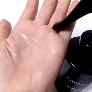 MAGIC SALON NO WASH ENRICH TREATMENT 매직 살롱 노워시 인리치 트리트먼트 — 5점을 준 리뷰어가 2023년 10월 올린 사용 사진