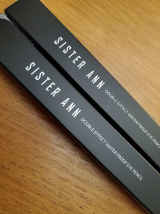 씨스터앤 시스터앤 더블이펙트 워터프루프 아이펜슬_미국 — 5점을 준 리뷰어가 2022년 4월 올린 사용 사진