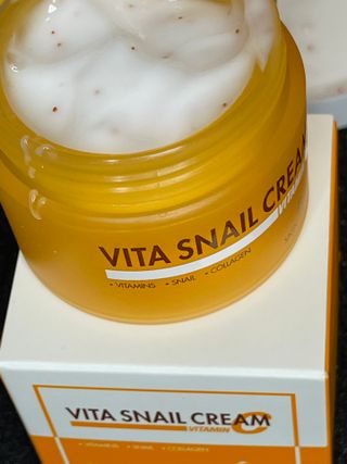 [THE SKIN HOUSE] Vita Snail Cream — 3.5점을 준 리뷰어가 2022년 3월 올린 사용 사진