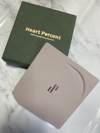 하트퍼센트 Heart Percent Dote on Mood Eye Palette VERMILION FACET — 4.5점을 준 리뷰어가 2021년 11월 올린 사용 사진