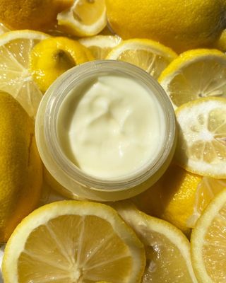 VELY VELY Yuja C-tamin Cream — 5점을 준 리뷰어가 2021년 5월 올린 사용 사진