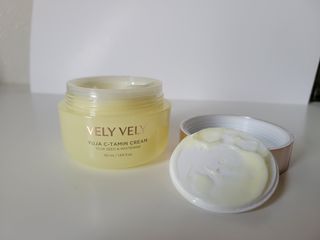VELY VELY Yuja C-tamin Cream — 5점을 준 리뷰어가 2021년 4월 올린 사용 사진
