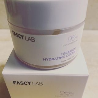 파시랩 USA_[FASCY LAB] 세라마이드 하이드레이팅 크림 — 5점을 준 리뷰어가 2022년 1월 올린 사용 사진
