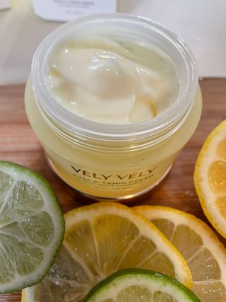 VELY VELY Yuja C-tamin Cream — 5점을 준 리뷰어가 2021년 4월 올린 사용 사진