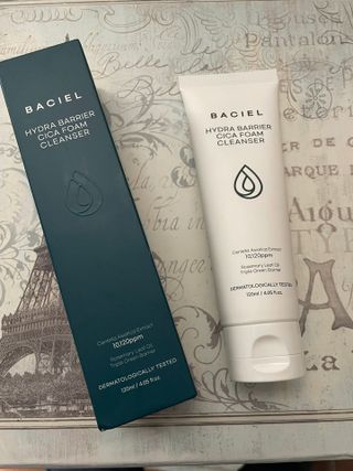 바시엘 BACIEL 바시엘 이드라 배리어 시카 폼 클렌저 120ml — 3.5점을 준 리뷰어가 2021년 9월 올린 사용 사진