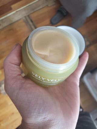 VELY VELY Artemisia Return Cream — 4점을 준 리뷰어가 2021년 4월 올린 사용 사진