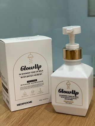 메디픽미 글로우업 인샤워 톤업밀크 300g 바디톤업크림 인샤워톤업 — 3.5점을 준 리뷰어가 2021년 11월 올린 사용 사진
