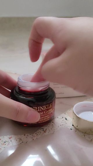 [The Skin House] Wrinkle Supreme Cream — 5점을 준 리뷰어가 2023년 1월 올린 사용 사진